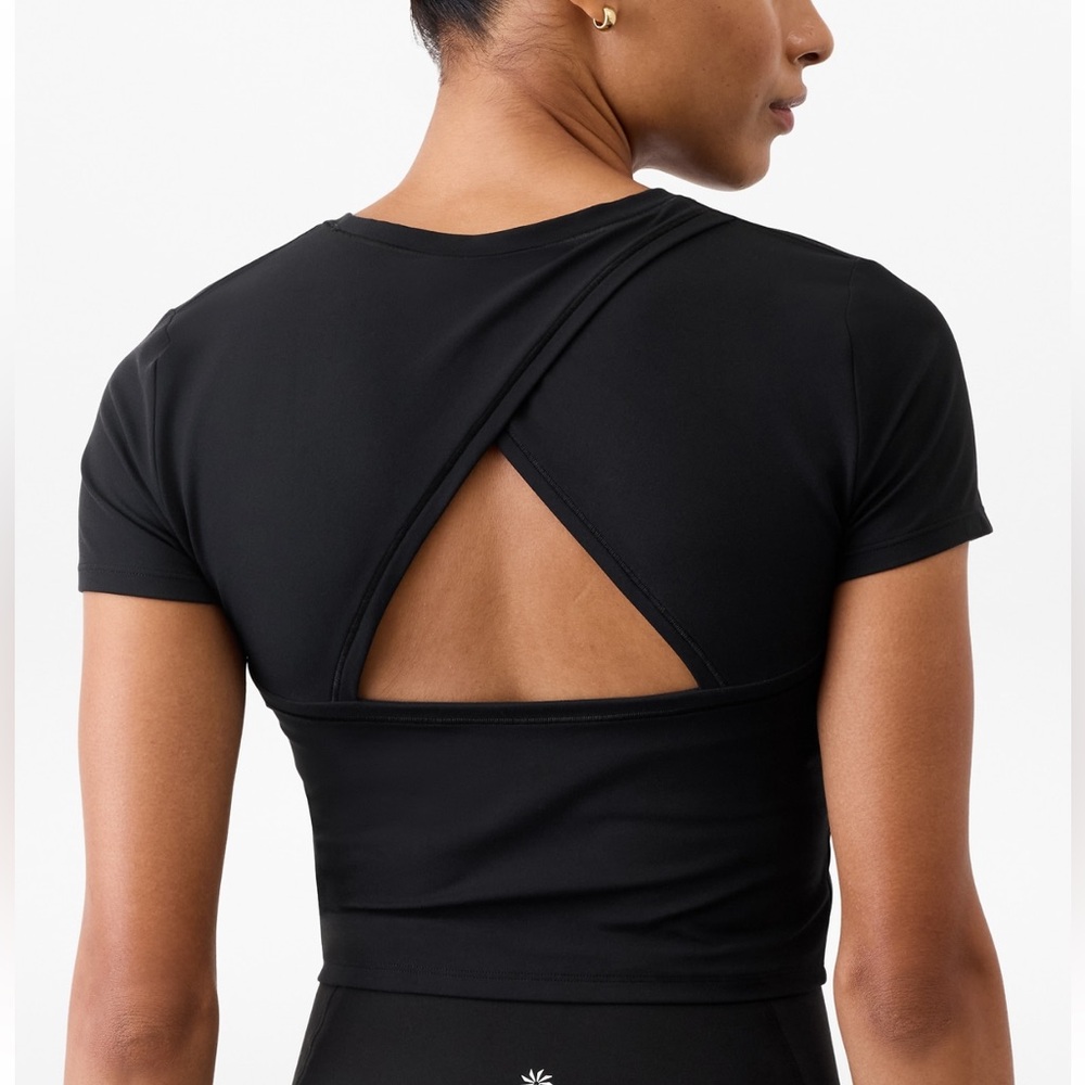 Athleta Transcend Open Back crop tee